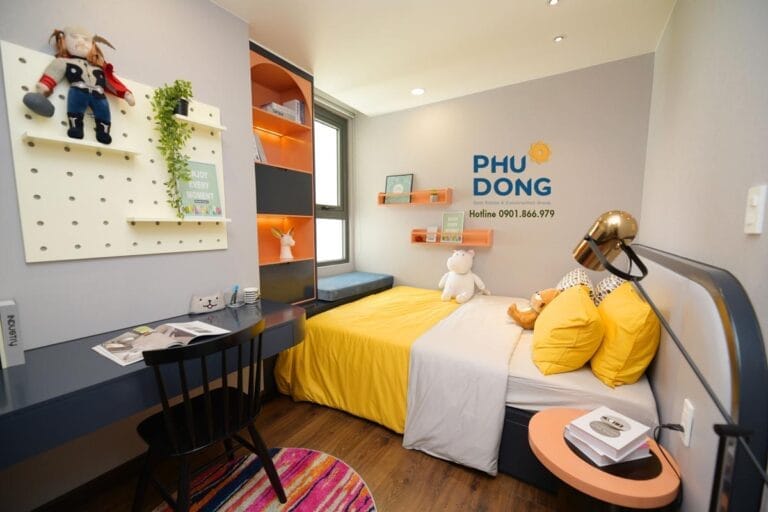 Hình toàn cảnh phòng ngủ nhỏ của căn hộ Phú Đông Sky Garden