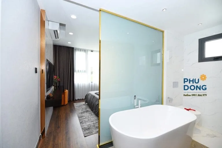 Hình vách ngăn phòng tắm của căn hộ Phú Đông Sky Garden